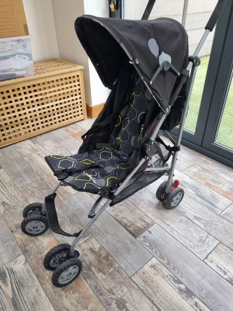 MOTHERCARE NANU STROLLER Black rain cover included 25.00